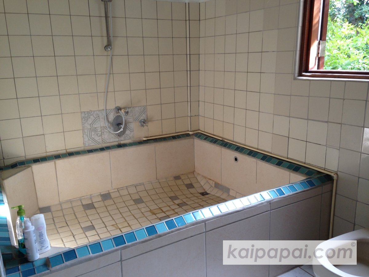 Kaï Papaï-Bathroom-00